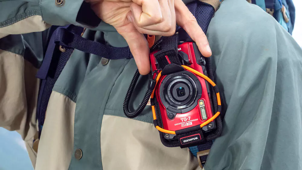 OM SYSTEM Tough TG-7 レッド 2回使用 OM SYSTEM Tough TG-7 Waterproof Digital Camera (RED)