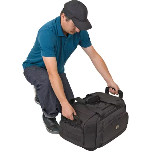 Lowepro Magnum DV 6500 AW Video Shoulder Bag (2) Lowepro Magnum DV 6500 AW Video Shoulder Bag (2)