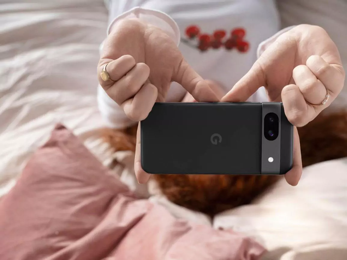 Google Pixel 8a 5G 128GB, Obsidian – Imported – Design Info