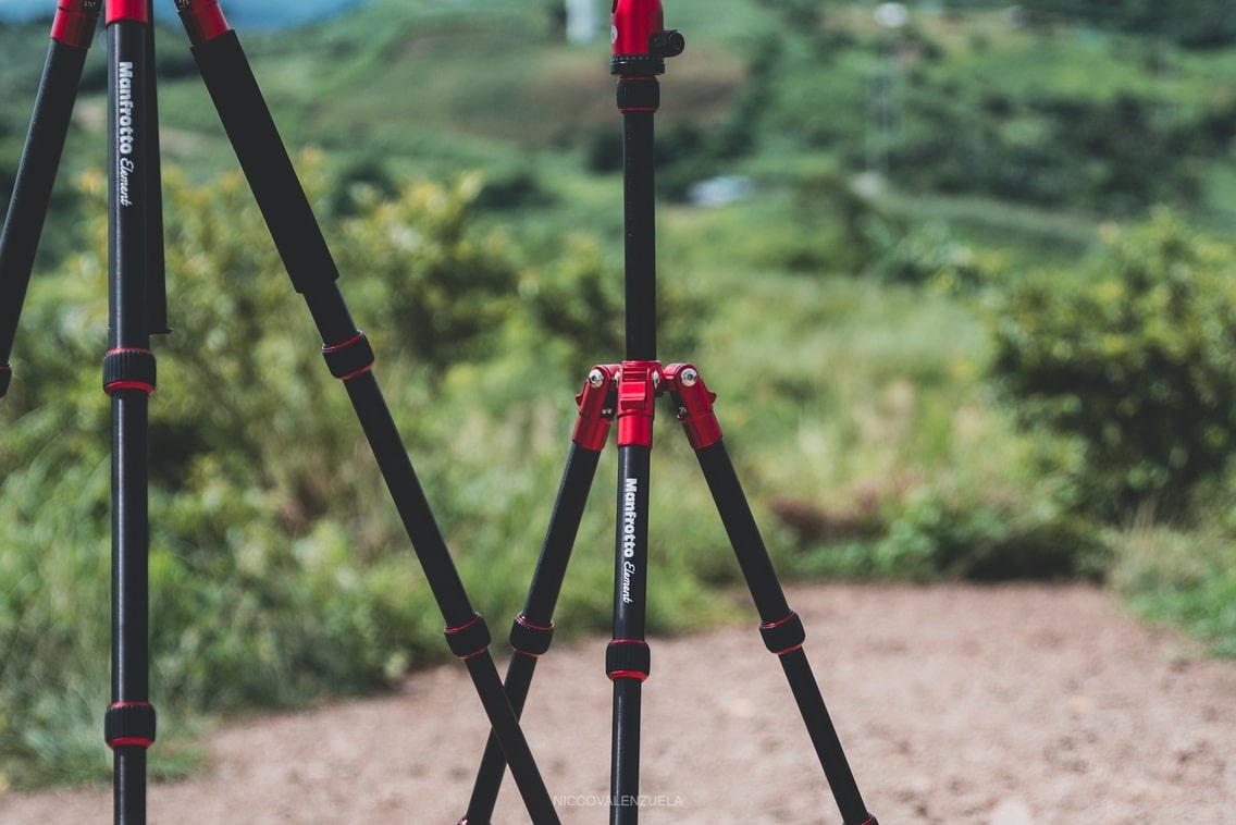 Manfrotto traveller Tripod Zoomed in View