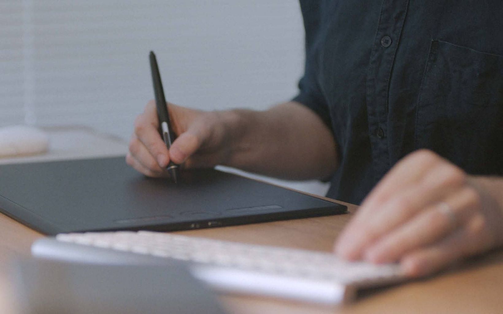 Wacom Intuos Pro Creative Pen Tablet Medium Black, PTH-660/K0