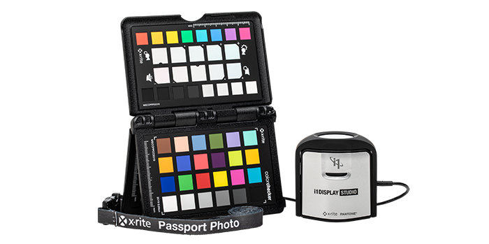 X-Rite i1 ColorChecker Photo Kit (Display Studio + Passport 2) [2022 Edition]