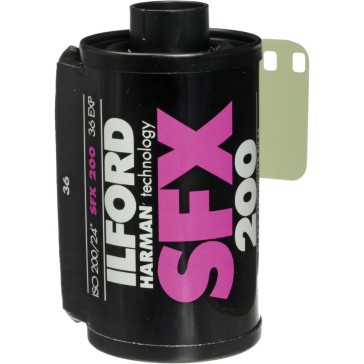 Ilford SFX 200 Black And White Negative Film (35MM Roll Film, 36 Exposures), 1829189