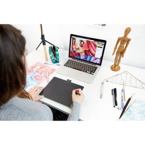 Wacom CTL-6100WL/K0-CX New Intuos Medium Bluetooth Pen Tablet (Black) - 3 Wacom CTL-6100WL/K0-CX New Intuos Medium Bluetooth Pen Tablet (Black)